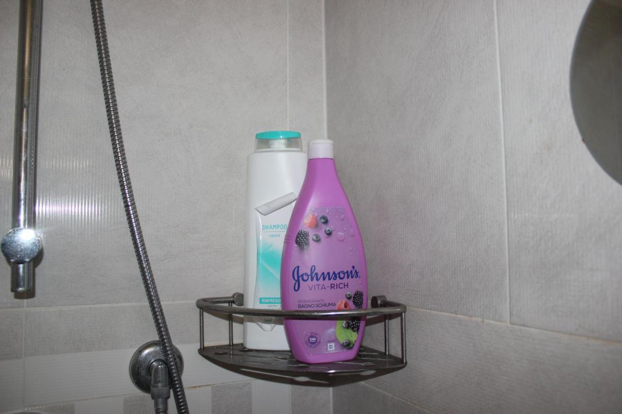 Cadegliano ViconagoCasa Daniloアパートメント エクステリア 写真